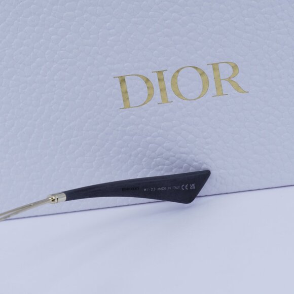 Dior DIORXPLORER M1U 78A4 Shield Sunglasses - Dark Beige/Silver Mirror - Picture 5 of 11